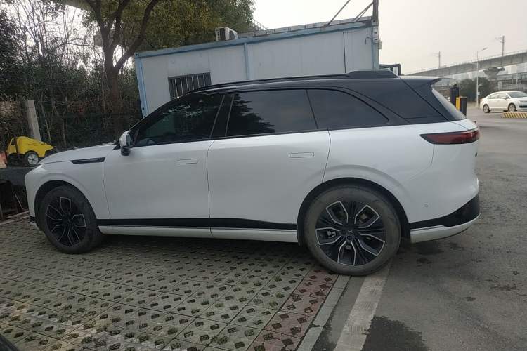 Used XPeng G9 2025 625 Long-Range Max Exterior 3