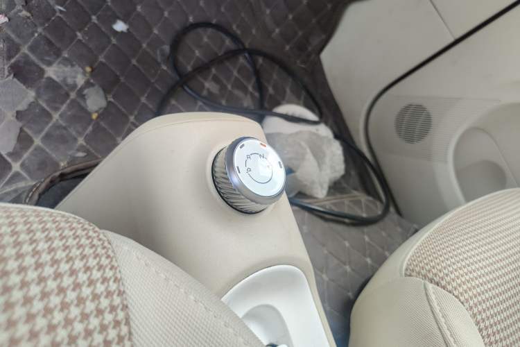 Used Wuling Hongguang MINIEV 2024 3rd Generation 215km Youth Edition Gear Lever