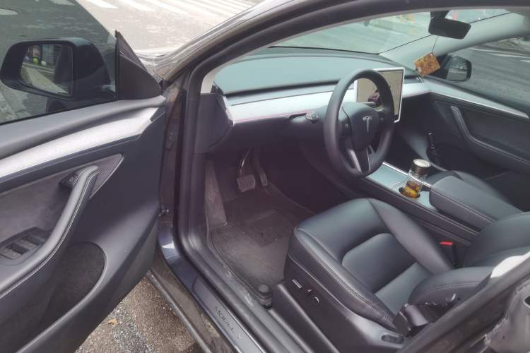 Used Tesla Model Y 2024 Rear-Wheel-Drive Version