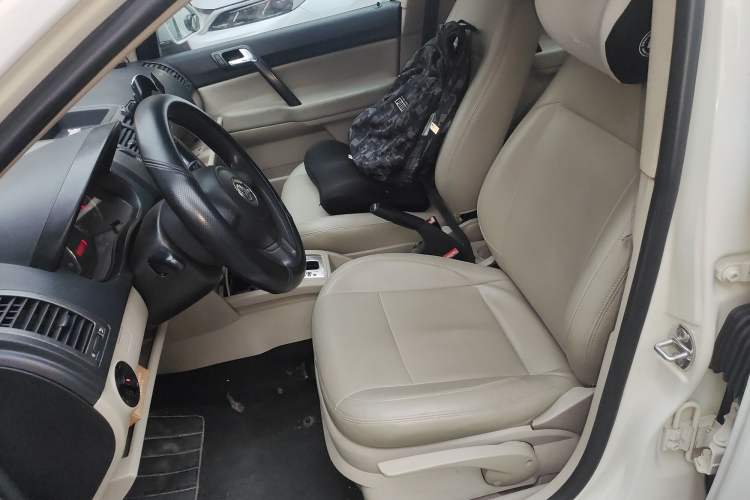 Used Volkswagen Polo 2011 Jingqu 1.6L Automatic Siku Edition Left Front Seat
