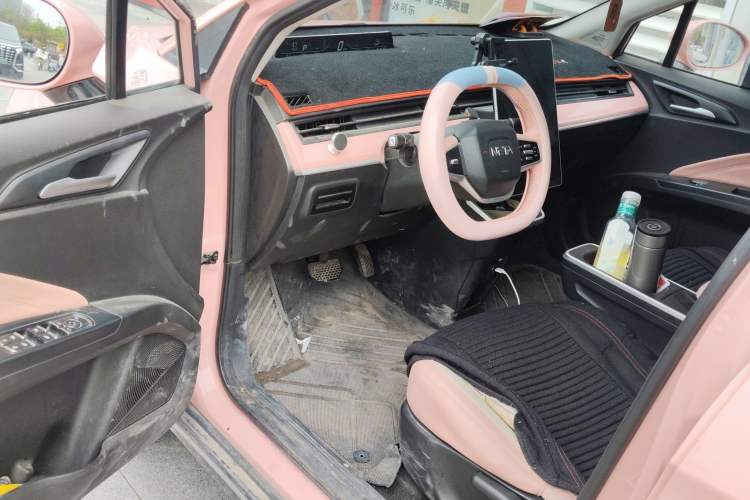 Used NETA V 2022 Chao 400 Lite Pink Custom Edition Driver Seat