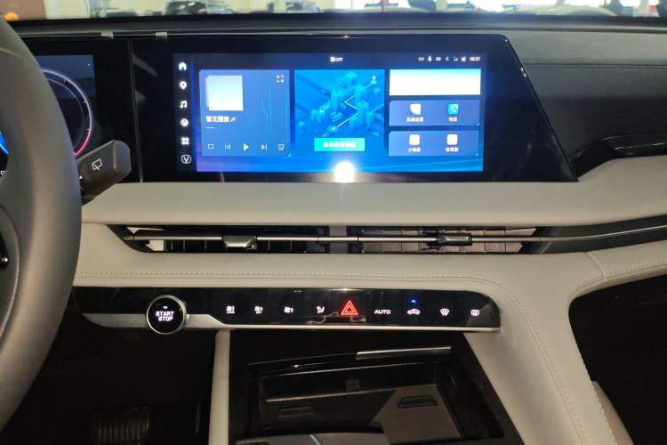 Used Changan CS75 PLUS 2025 Model, 3rd Generation Champion Edition 1.5T Jinghang Version
