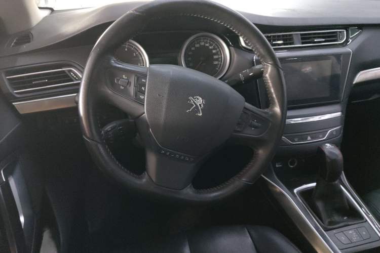 Used Peugeot 408 2015 1.2T Automatic Luxury Edition Steering Wheel