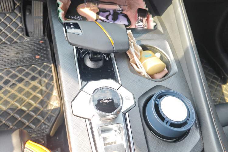 Used Changan UNI-V 2023 1.5T Prestige Model