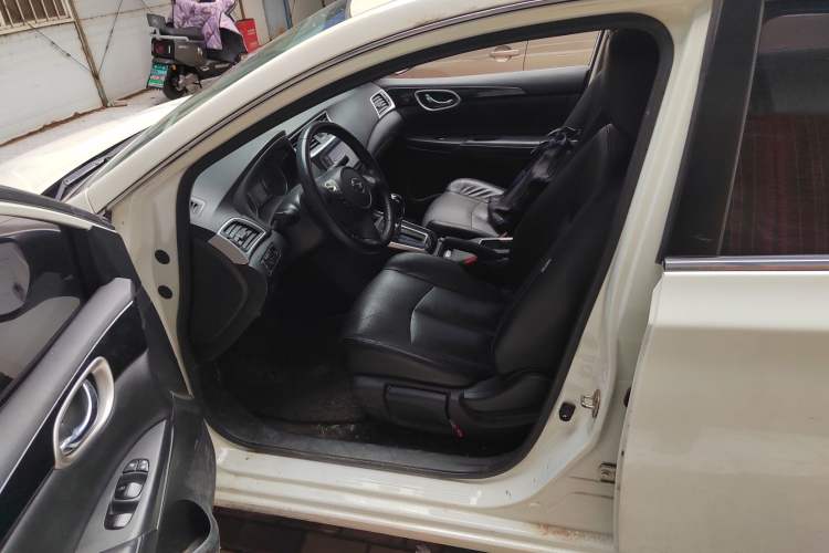 Used Nissan Sylphy 2018 1.6XV CVT Deluxe Edition Left Front Seat