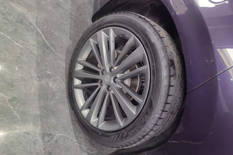 Used Leapmotor C16 2024 Range-Extended 200 LiDAR Edition Right Rear Wheel Hub