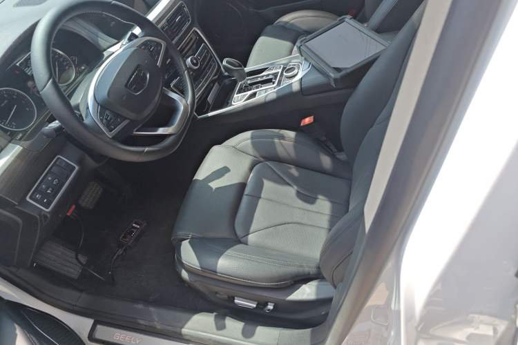 Used Geely Auto Emgrand GT 2017 1.8T Luxury Model
