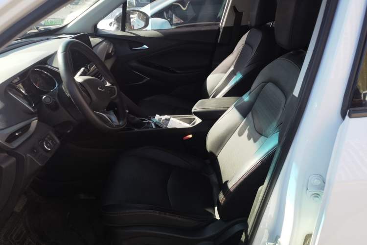 Used Chevrolet Orlando 2020 Light Hybrid Redline 530T Automatic Zhaoxiang Edition (5+2 Models) Left Front Seat