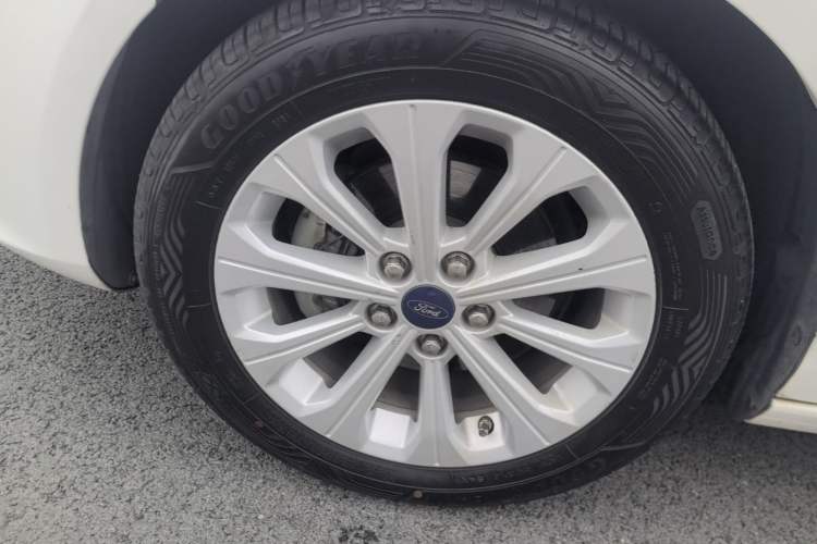 Used Ford Escort 2017 Happiness Edition 1.5L Automatic Fashion Version
