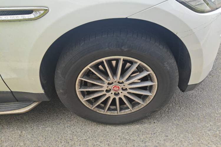 Used Jaguar F-PACE 2018 2.0T Two-Wheel Drive Urban Deluxe Edition