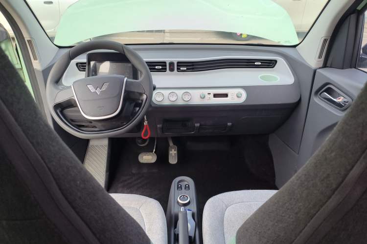 Used Wuling Hongguang MINIEV 2021 Macaron Premium Model – Lithium Iron Phosphate
