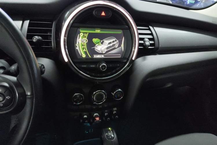 Used MINI MINI 2016 1.5T COOPER Five-Door Edition