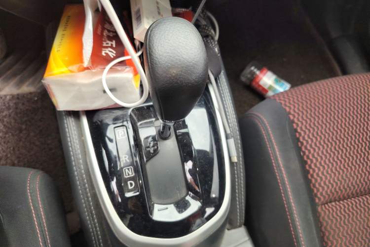 Used Nissan Qashqai 2016 2.0L CVT Elite Edition Gear Lever