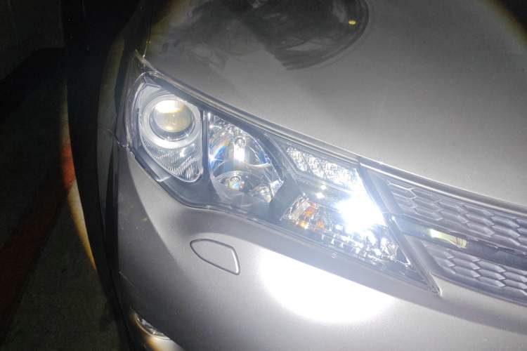 Used Toyota RAV4 2013 2.5L Automatic 4x4 Elite Edition
