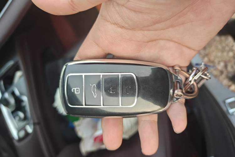 Used Chery Tiggo 8 PRO 2022 390T Two-Wheel Drive Haohan Edition 7-Seater Vehicle Key