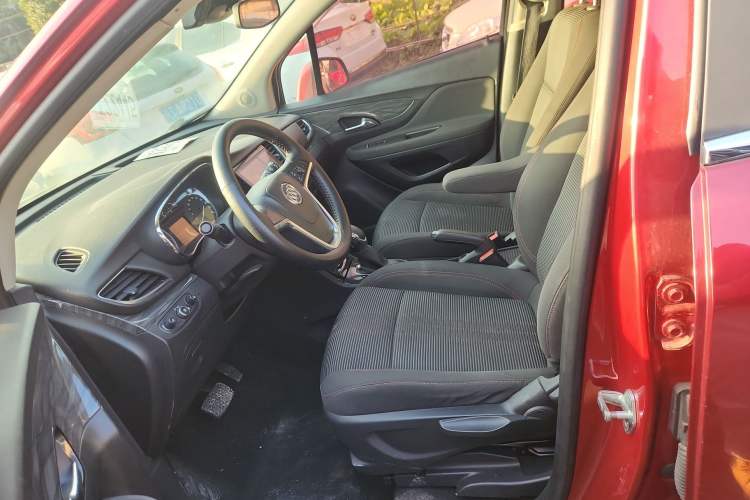 Used Buick Encore 2017 18T Automatic Two-Wheel Drive Urban Leading Model
