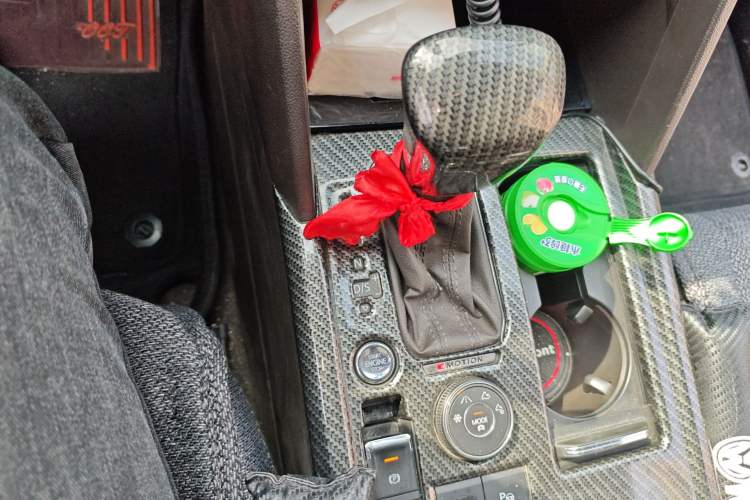 Used Volkswagen Teramont 2017 380TSI Four-Wheel Drive Luxury Edition Gear Lever