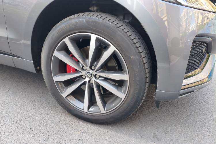 Used Jaguar F-PACE 2024 P250 R-Dynamic SE