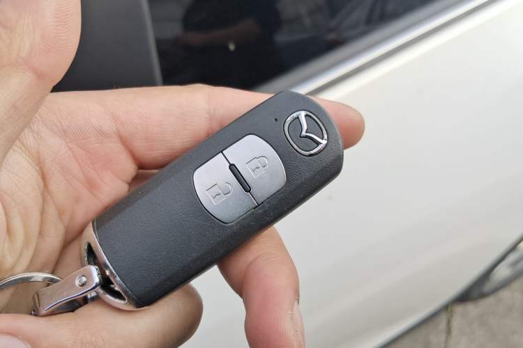 Used Mazda CX-4 2016 2.0L Automatic 2WD Blue Sky Dynamic Edition
