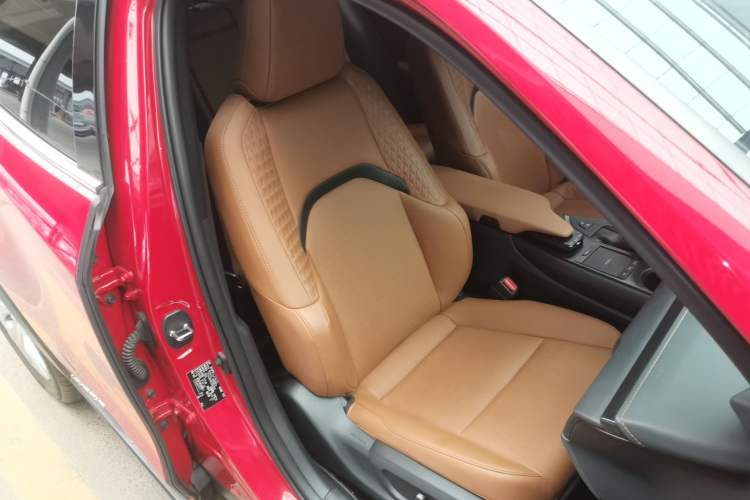 Used Lexus UX 2020 260h Explore & Adventure Edition