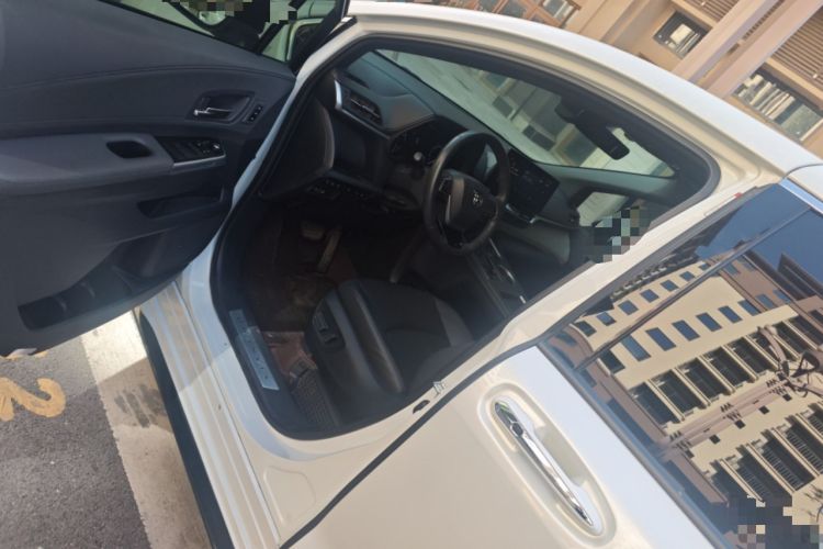 Used Toyota Granvia 2022 2.5L Hybrid Prestige Edition Driver Seat