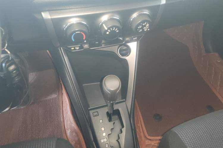 Used Toyota YARiS L Zhi Xuan 2014 1.3E Automatic Charm Edition
