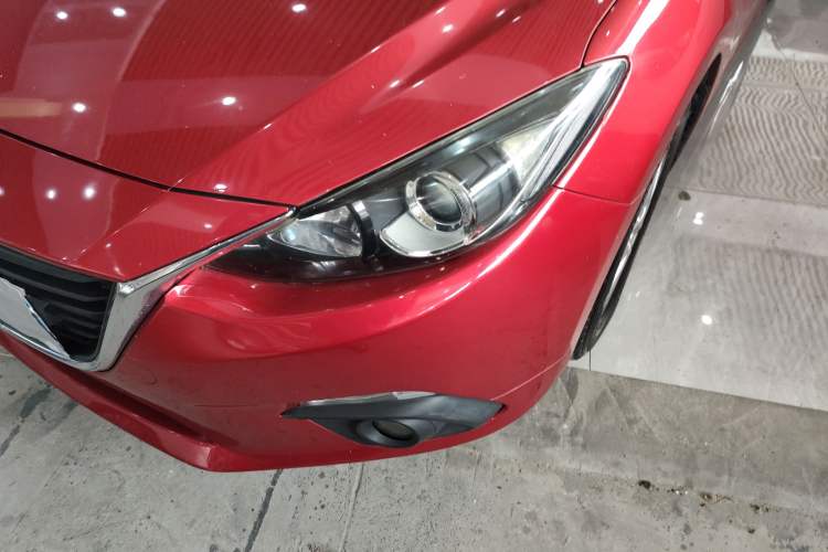 Used Mazda 3 Axela 2014 Sedan 1.5L Automatic Luxury Model