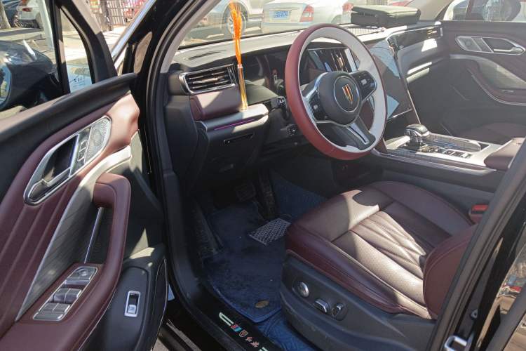 Used Hongqi HS7 PHEV 2025 Model 2.0T PHEV Two-Wheel Drive Qi Xiang Edition 6-Seater
