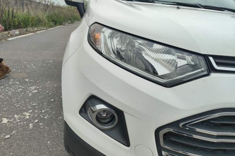 Used Ford EcoSport 2013 1.5L Automatic Prestige Model Right Front Headlight