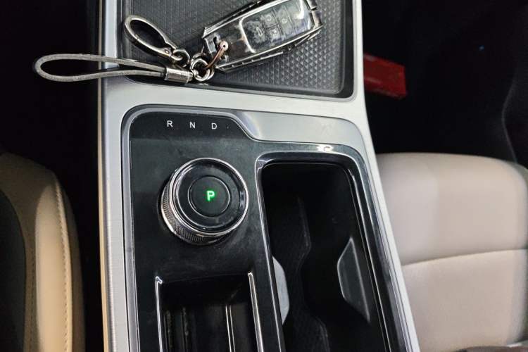 Used AION Y 2021 70 Intelligent Dynamic Edition Gear Lever