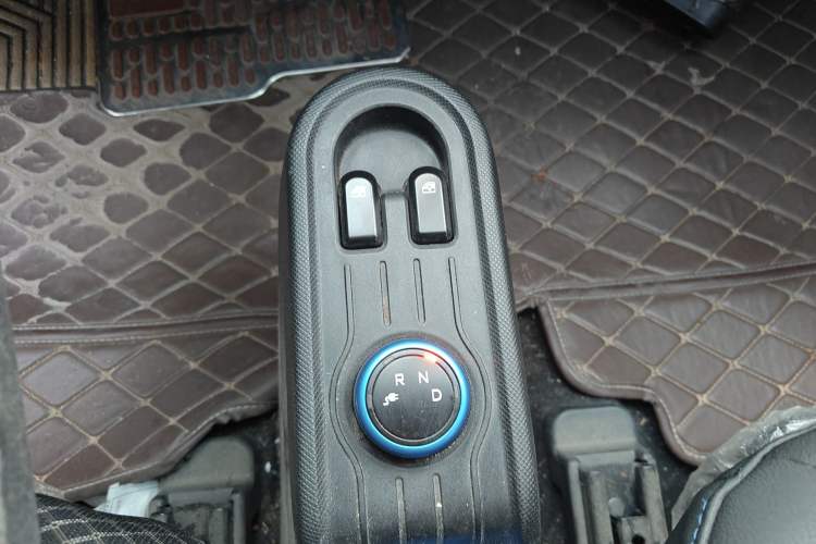 Used Wuling Hongguang MINIEV 2020 Enjoyment Model Lithium Iron Phosphate Gear Lever