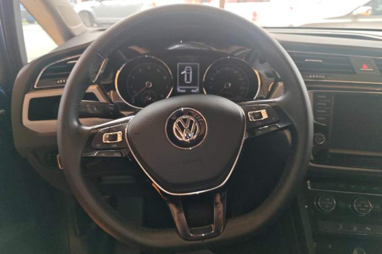 Used Volkswagen Touran 2018 Volkswagen Touran L 280TSI DSG Boundary Edition 7 Seats China V Emission Standard