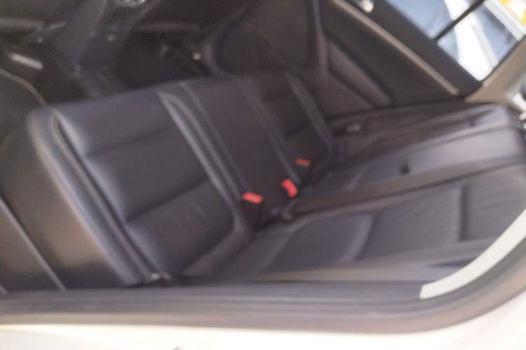 Used Volkswagen Tiguan 2016 300TSI Automatic All-Wheel Drive Luxury Edition Left Rear Seat