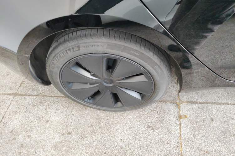 Used Tesla Model 3 2023 Rear-Wheel-Drive Version
