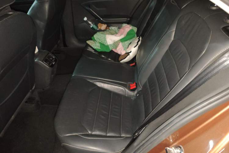 Used Volkswagen Lamando 2015 330TSI DSG Comfort Edition Left Rear Seat