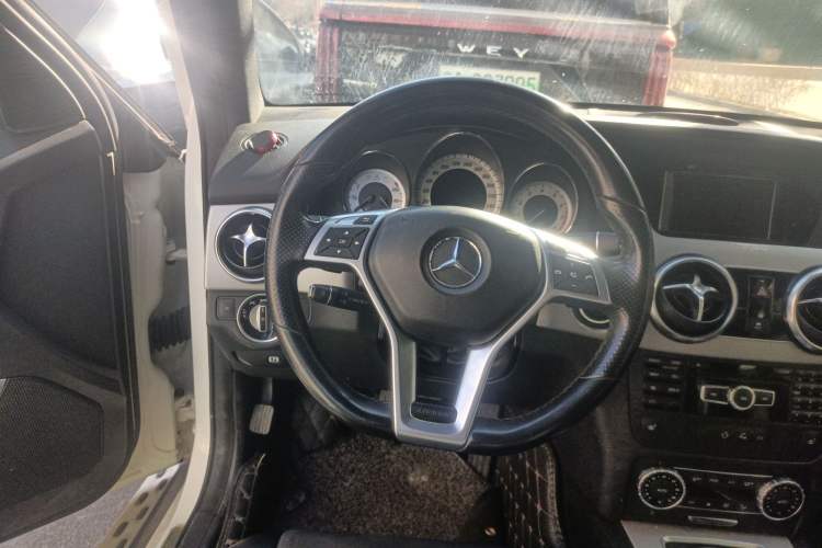 Used Mercedes-Benz GLK-Class 2015 GLK 260 4MATIC Fashion Edition Ultimate Version