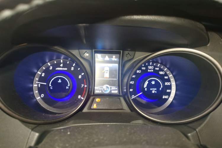 Used CHANGAN CS75 2014 2.0L Manual Luxury Version China V Standard