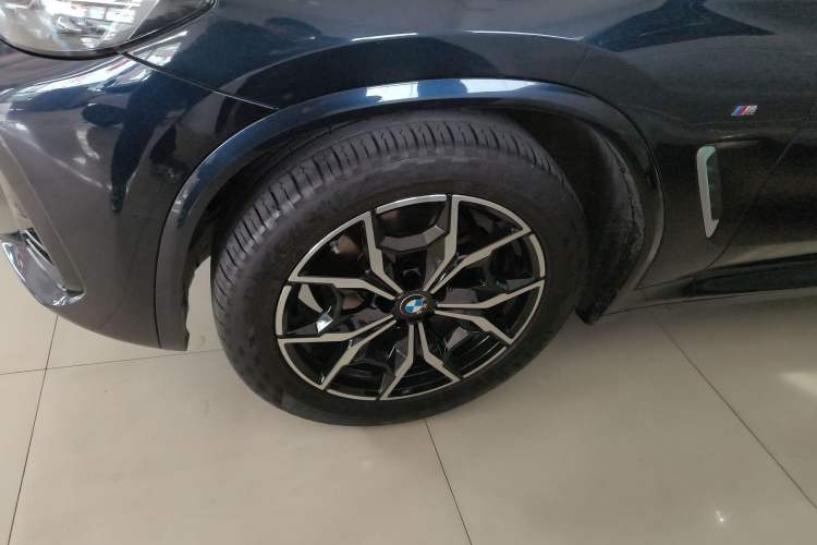 Used BMW X3 2022 Restyled xDrive25i M Sport Package Left Front Wheel Hub