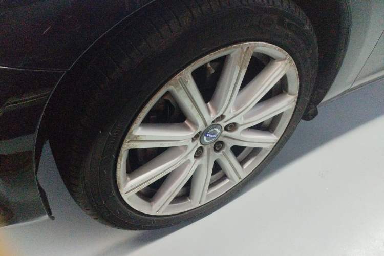 Used Volvo S60 New Energy 2015 S60L E-Drive Hybrid T6 Smart Drive Edition Exterior 4