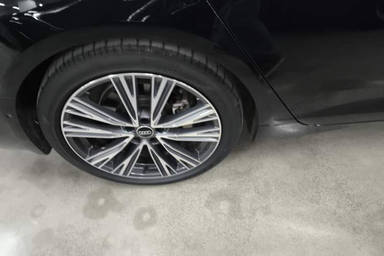 Used Audi A6L 2024 45 TFSI quattro Prestige Elegant Edition Right Rear Wheel Hub