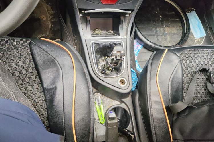 Used Dongfeng Aeolus S30 2011 1.6L Manual Zunya Model