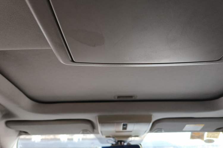 Used Dodge Journey 2013 2.4L Two-Wheel Drive Luxury Version