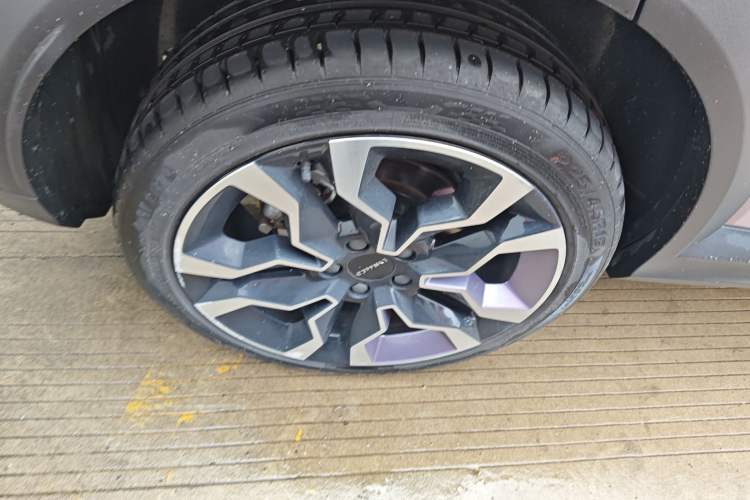 Used Lynk & Co 06 2023 Remix 1.5T Shero Right Rear Wheel Hub