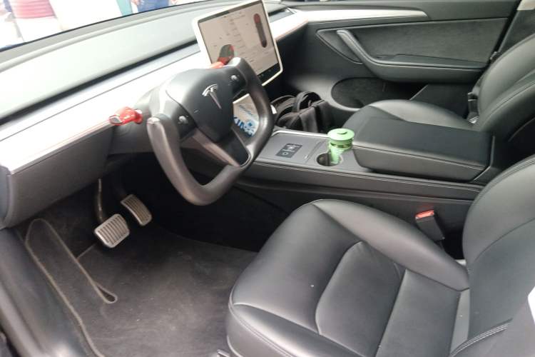 Used Tesla Model Y 2023 Rear-Wheel-Drive Version Left Front Seat