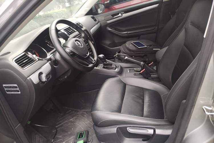 Used Volkswagen Sagitar 2017 230TSI Automatic Comfort Version