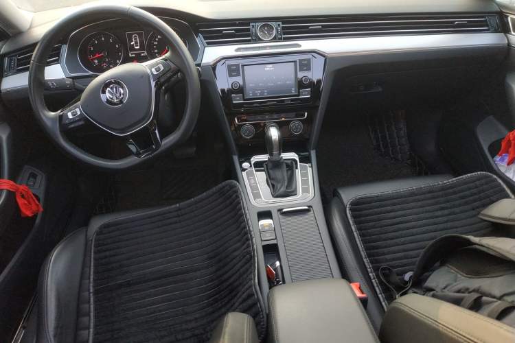 Used Volkswagen Magotan 2018 330TSI DSG Advanced Model
