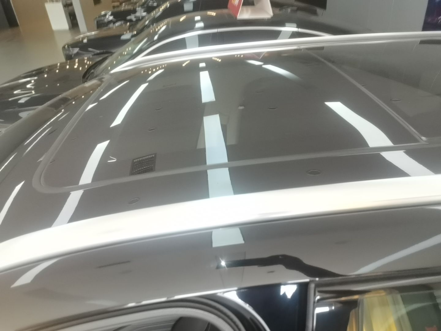 Hongqi HS3 PHEV 2025 Model 125km Jingwei 2 Millionth Anniversary Edition — снимка 7