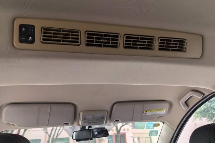 Used Dongfeng Fengon 370 2016 1.5L Manual Luxury 7-Seater