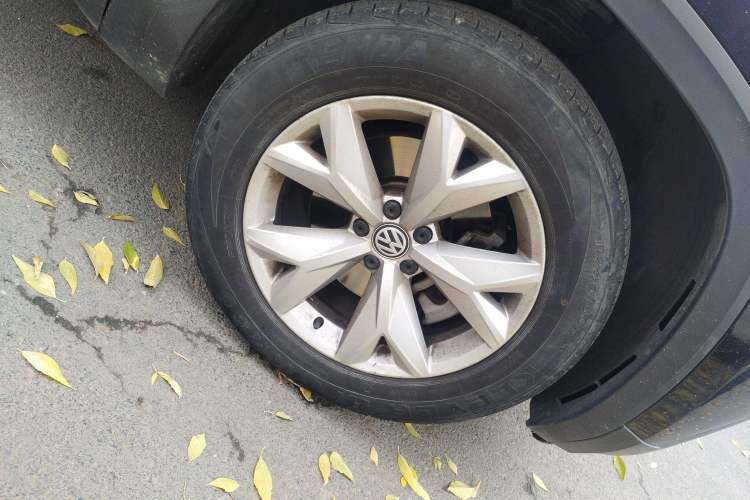 Used Volkswagen Teramont 2017 380TSI Four-Wheel Drive Comfort Edition Right Front Wheel Hub