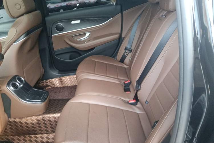 Used Mercedes-Benz E-Class New Energy 2023 E 350 e L Plug-in Hybrid Sports Sedan
